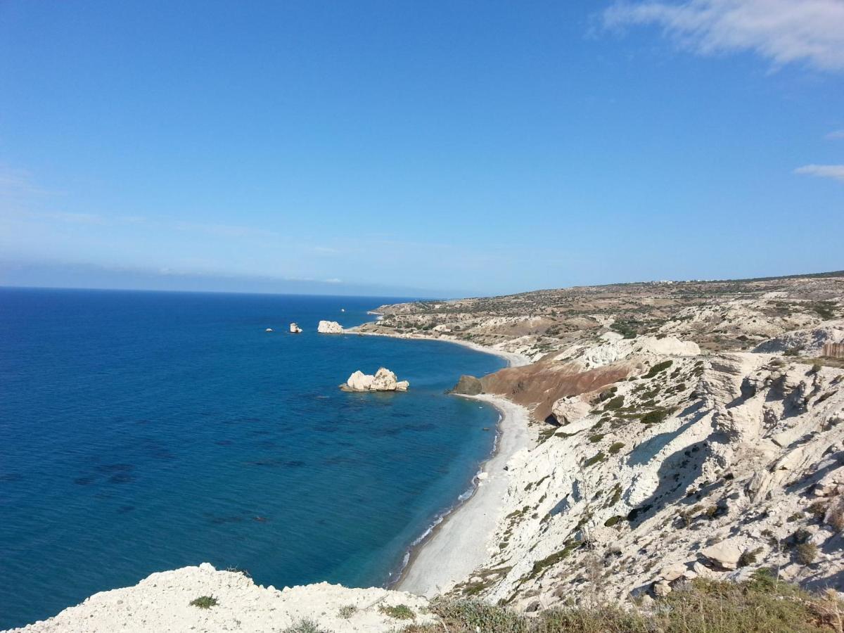 Swimmers' Paradise Pissouri Bagian luar foto